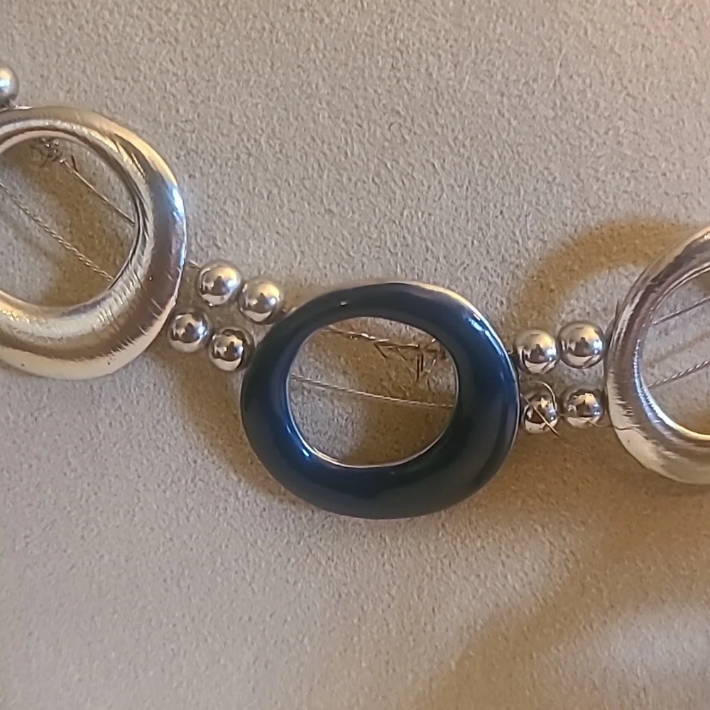 NY Collection Silver & Blue Circle Necklace & Earring Set with Matching Braclet